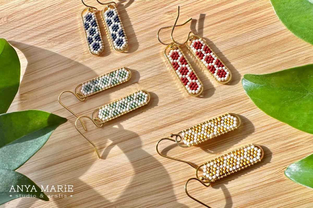 4 pairs of earrings